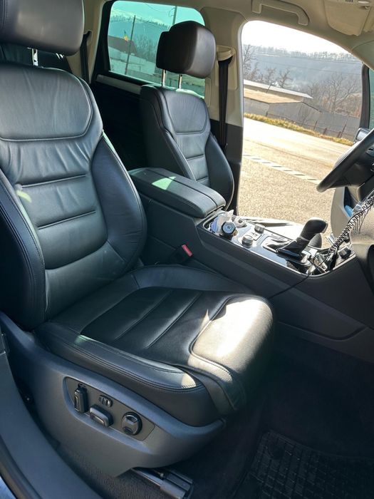 Vand vw touareg 2015 stare impecabila