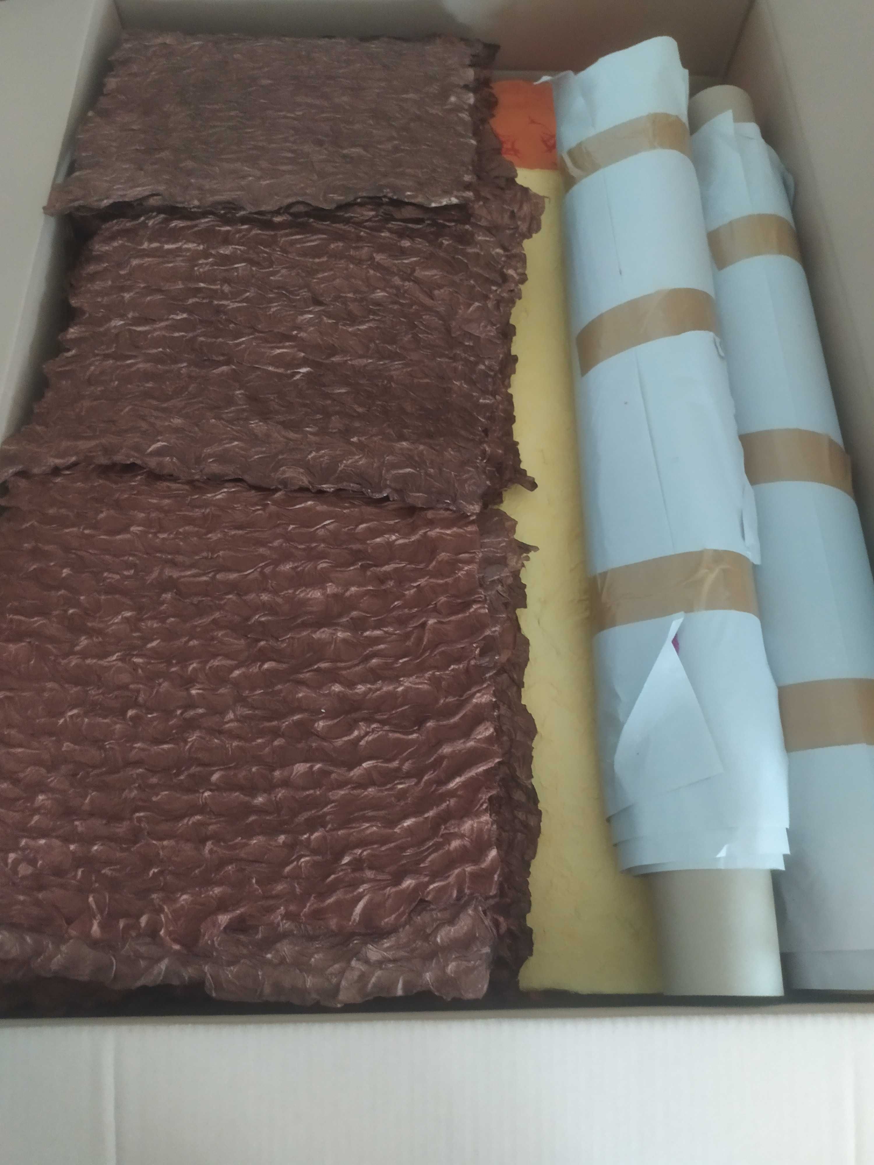 Aprox. 250 kg hârtie efectuată manual artistică importată din Asia