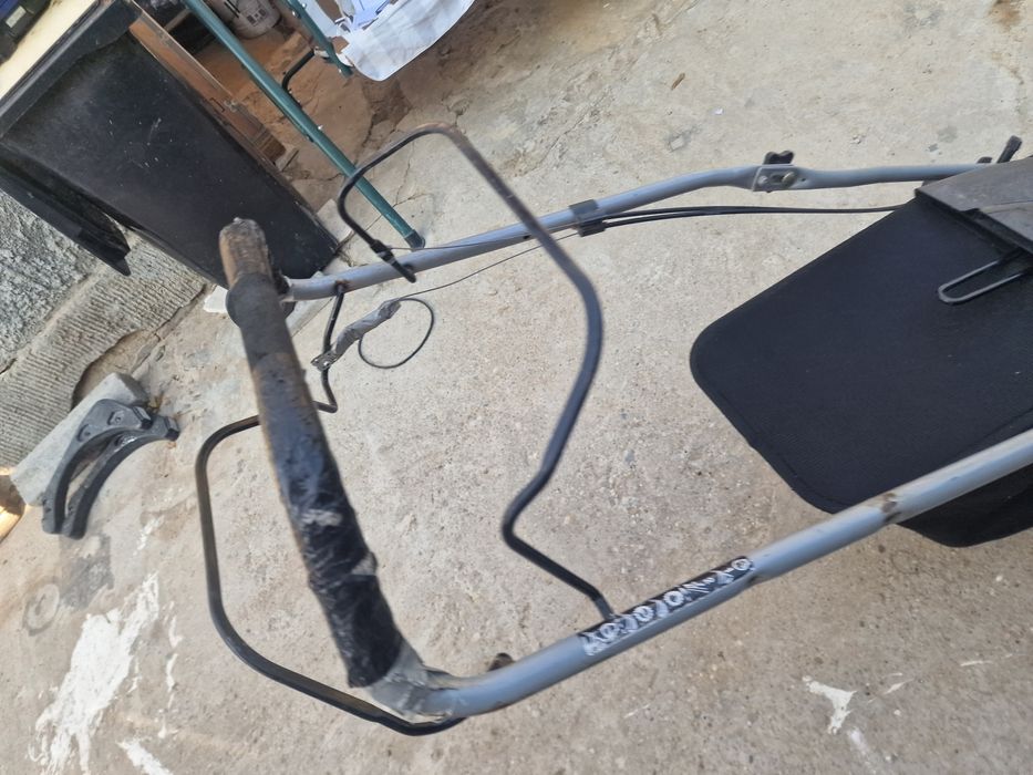 Masina de tuns iarba sau gazon Wingart pe benzina cu tractiune si cos8