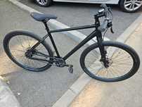 Bicicleta Cube Hyde Pro