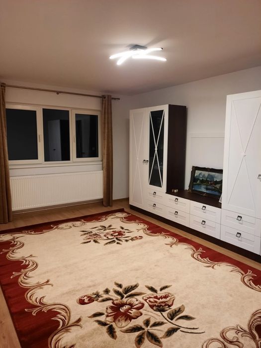 Covor 240/350cm nou rulat si infoliat