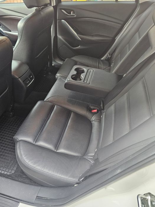 Mazda 6. 2,2 CD Skyactiv D Sportline combi