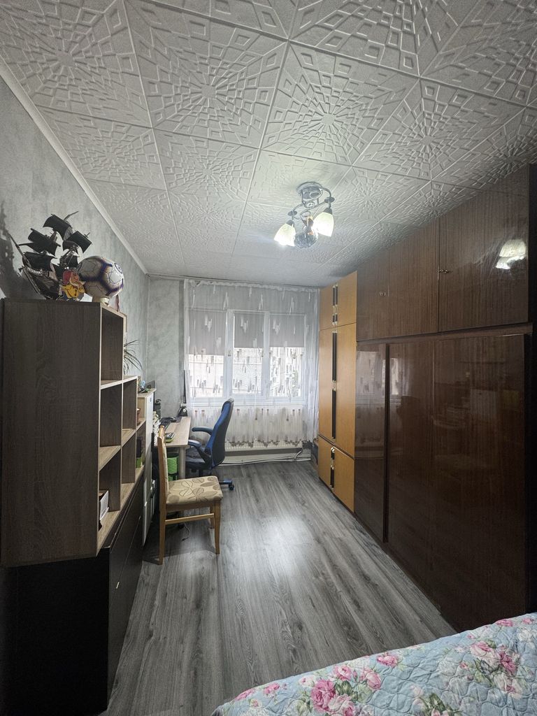 Продава се Тристаен апартамент в Търговище, Център - 81 кв.м за 1064 €/кв.м - Снимка #8