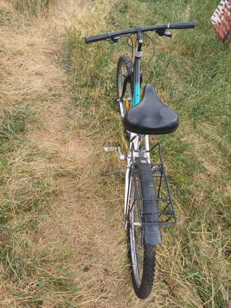 Bicicletă cu roti de 26
