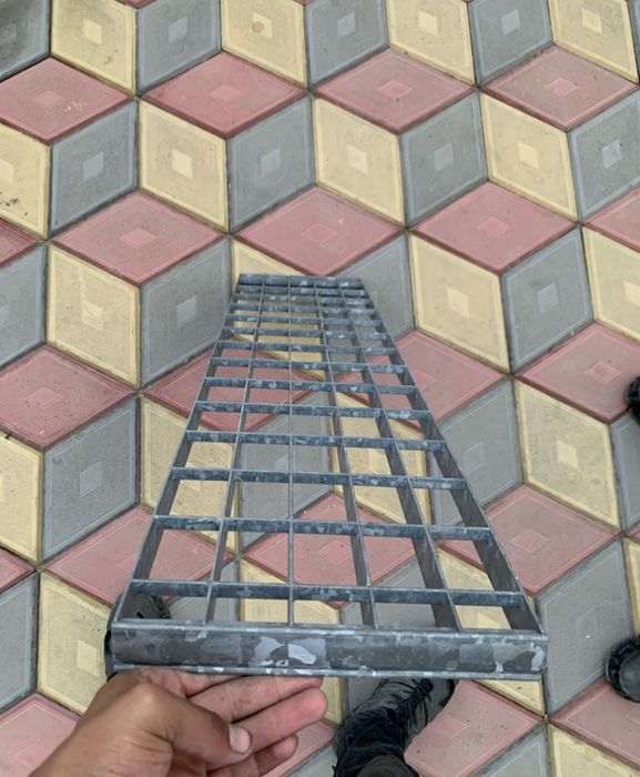 Vând trepte zincate galvanizate