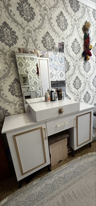 Спалный мебель и Гарнитура