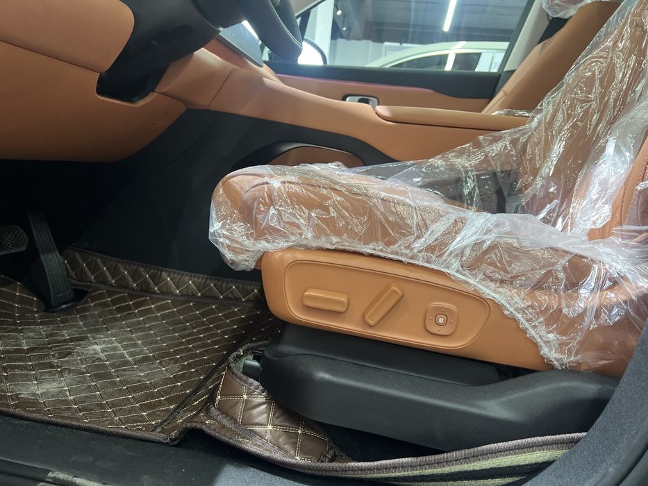 Leapmotor C16 keldi full electr dop positsion