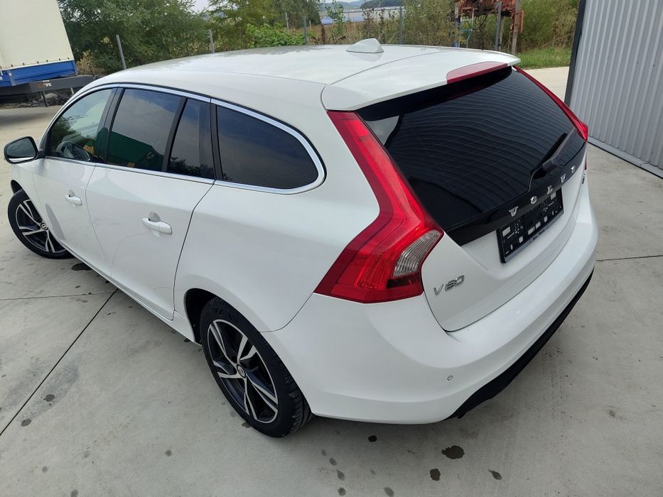 Volvo V60 D3 2.0 Diesel 5 pistoane