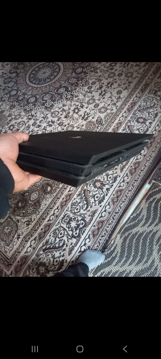 PS4 pro ideal tiniq o'yinlar yozilgan disk solid oyno'rasiz plomba bor