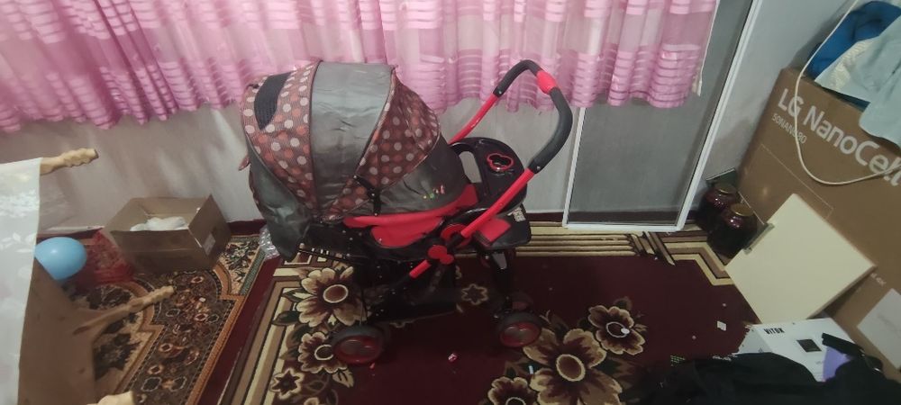 Bolalar kalyaskasi sotiladi.