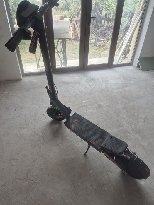 Vând trotinetă Noua kukirin G2,2025 preț negociabil