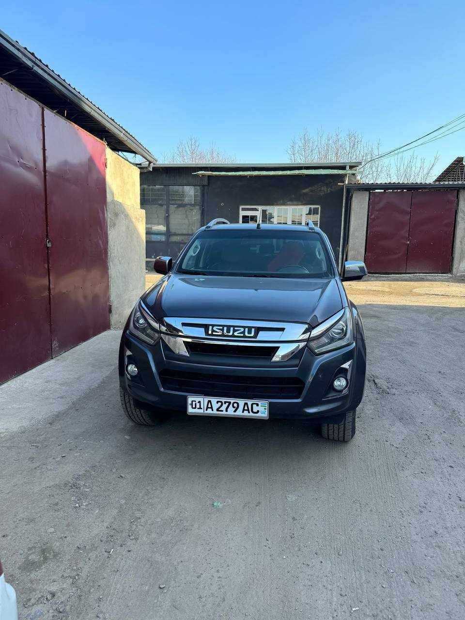 ISUZU D-MAX  срочно сотилади