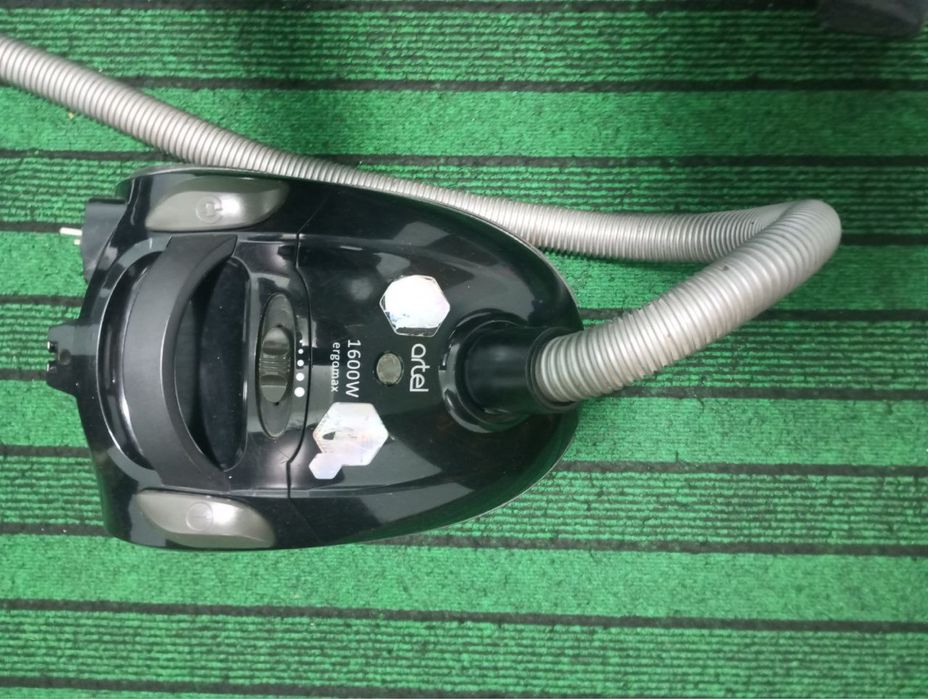 Пылесос Artel 1600W