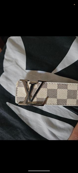 Curea  LV  albă MARIMEA 105