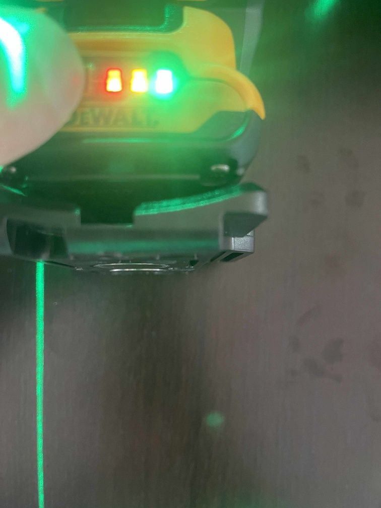 DeWalt Nivela Laser 360 12 linii verzi magneti nou nout impecabil