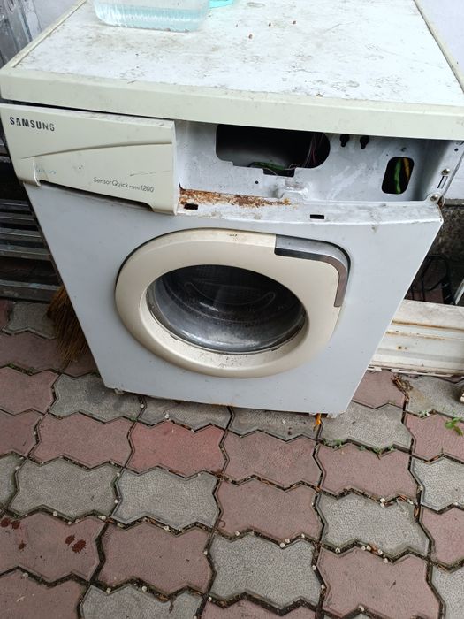 Продам машинку на запчасти