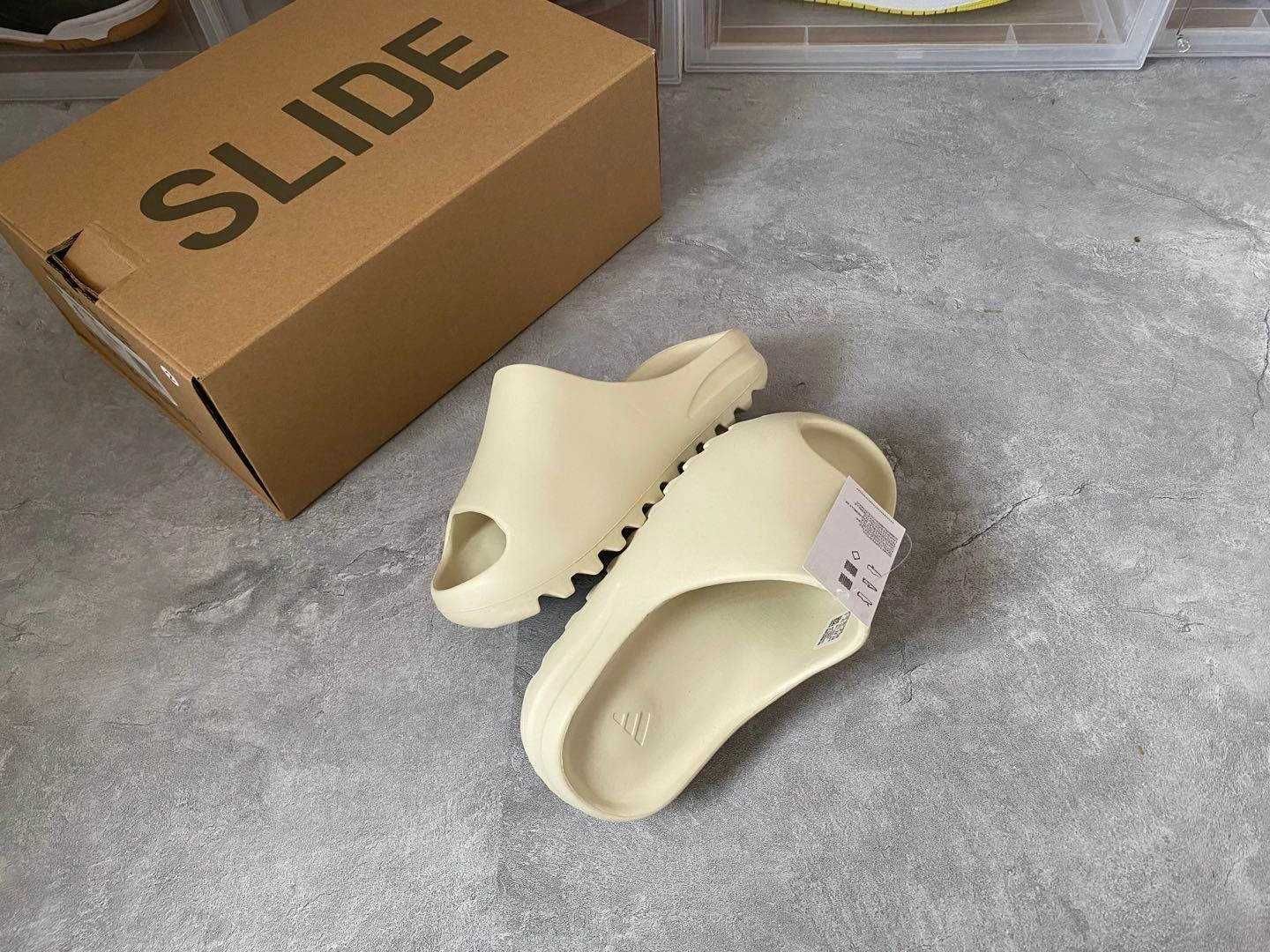 Adidas Yeezy Slides