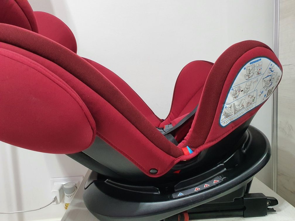 Vând scaun auto rotativ 360° Chicco