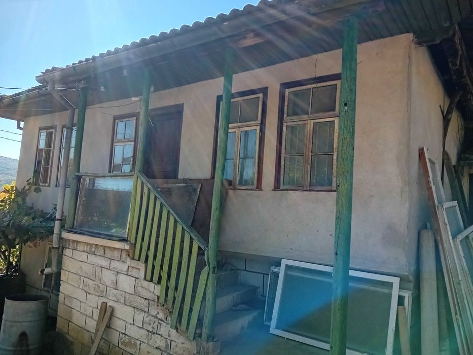 Продавам къща в с. Копчелии