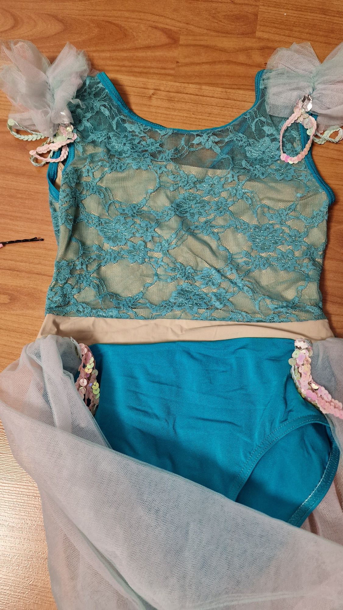 Costum gimnastica ritmica