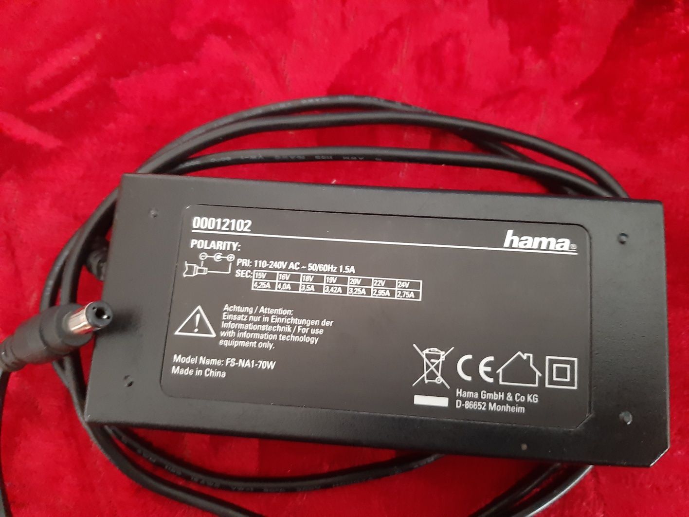 Incarcator universal  pentru laptop HAMA 012102, 70W