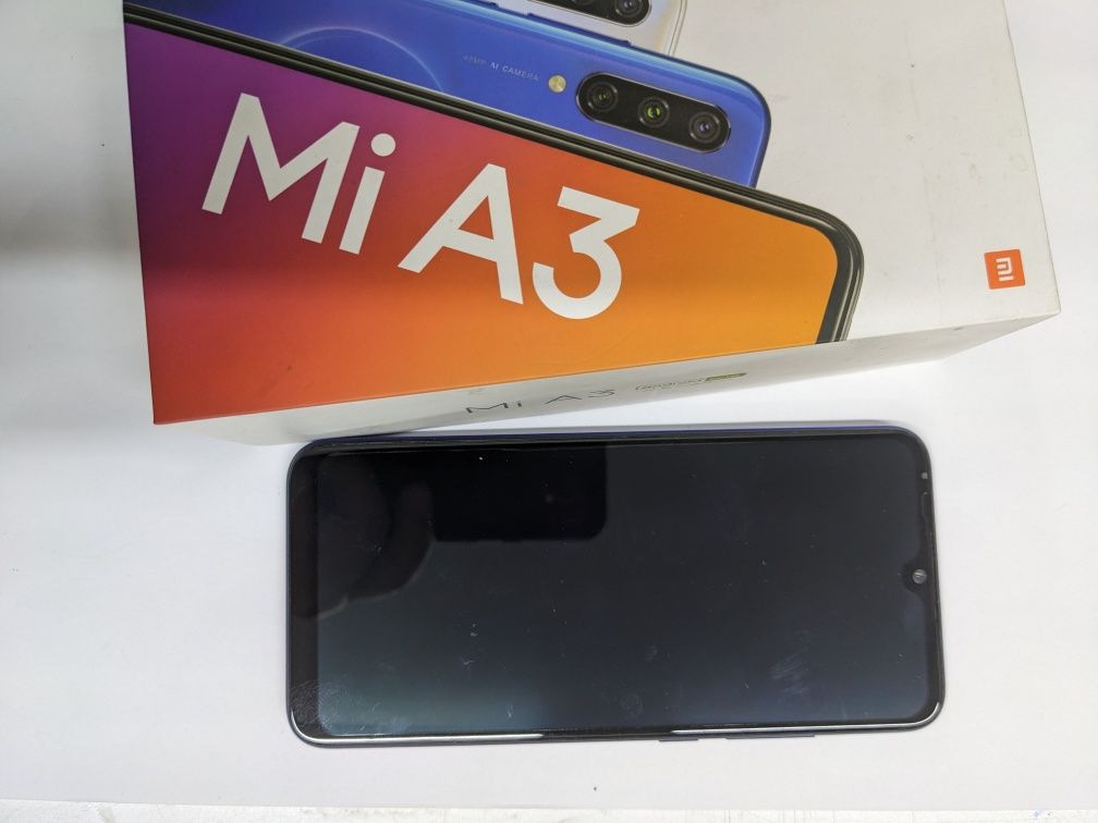 Продам Xiaomi Mi A3 android one