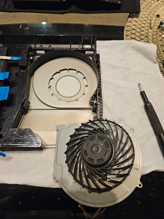 Curatare play station 4/5