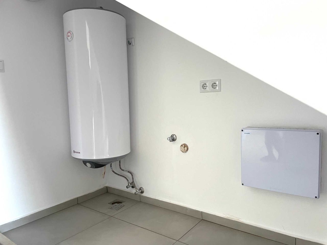 Продава се Къща в Бургас, Сарафово - 112 кв.м за 1831 €/кв.м - Снимка #15