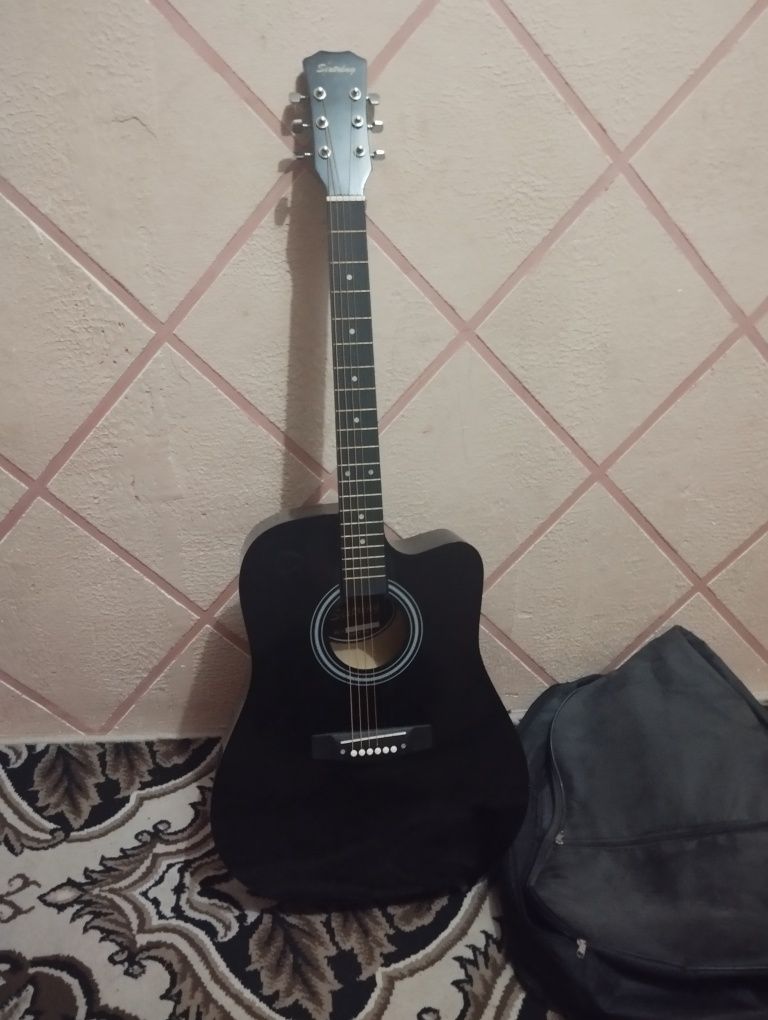 Sroʻchni sotiladi gitara