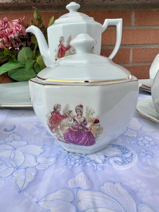 Serviciu de cafea, din portelan Limoges, cu scene fragonard