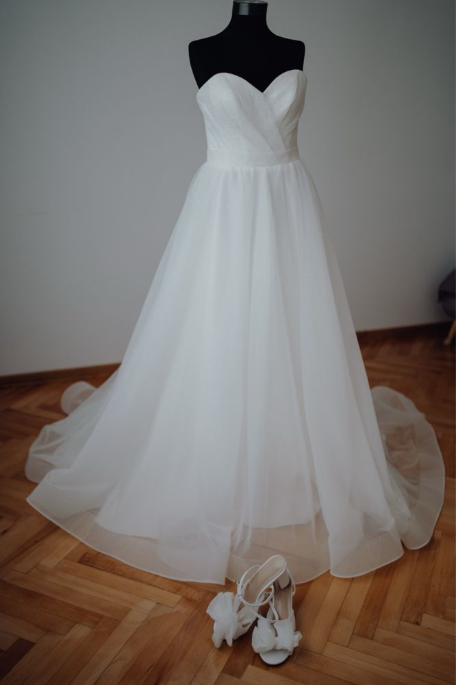 Vand rochie Just Bride 40-42 cu corset