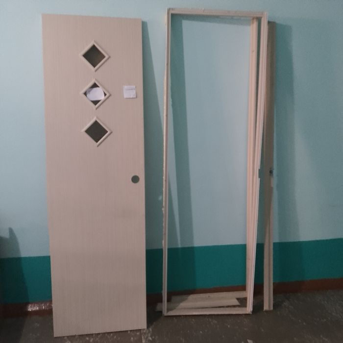Продам межкомнатную дверь