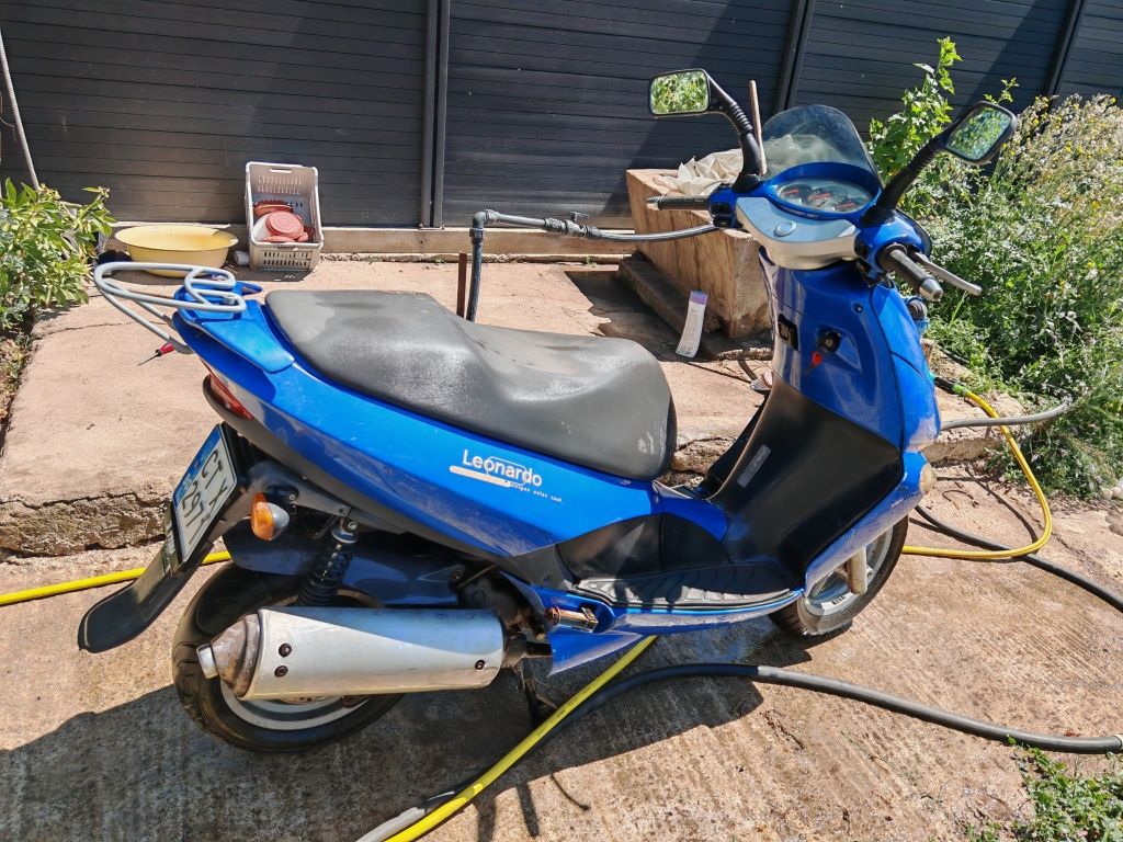 Скутер Aprilia 125