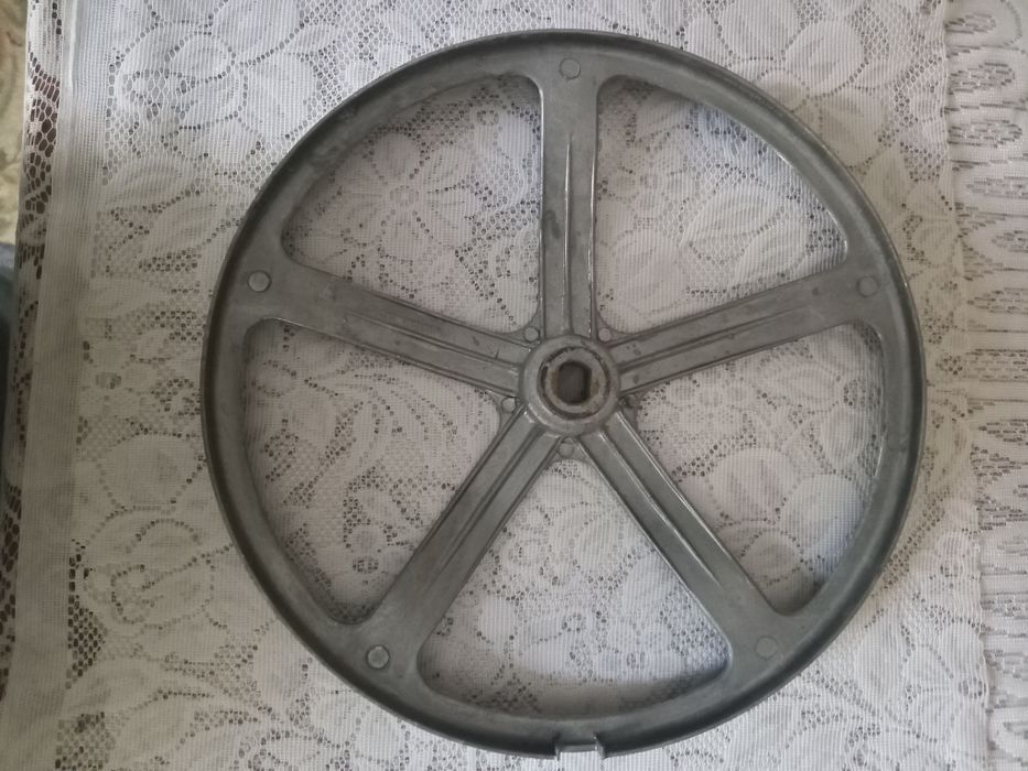 Roată pentru cureaua de la mașină de spălat rufe