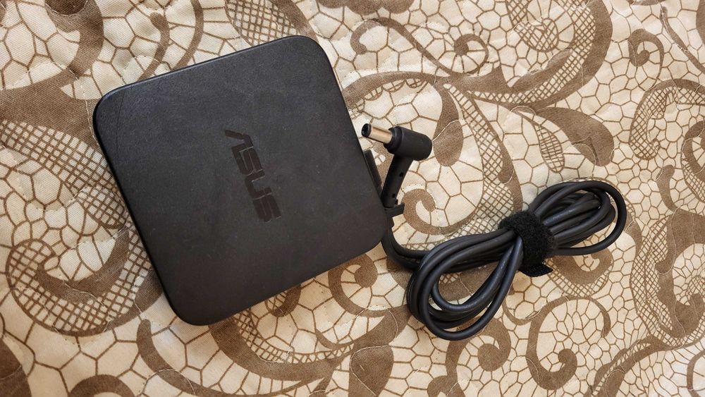 ASUS 90W Incarcator 19V-4.74A   fuctional