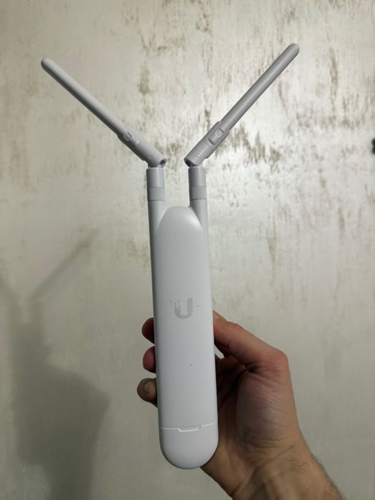 Acces point unifi Ubquiti 2.4 5Ghz si injector poe 24v unifi