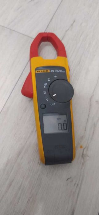 Fluke 373 - Клещи токоизмерительные
