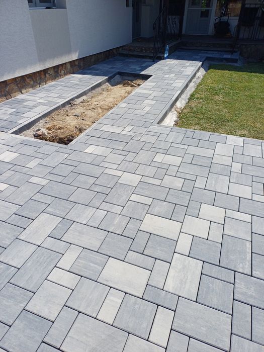 Amenajari curti cu pavaj