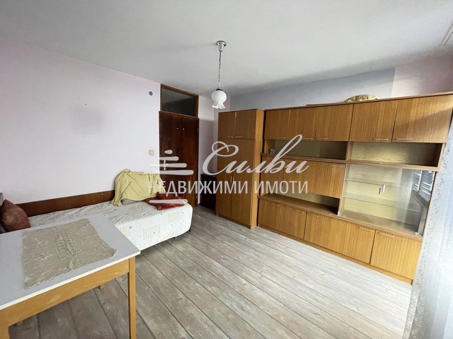 Четиристаен ТУХЛЕН апартамент - кв. Добруджански