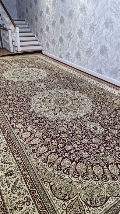 Продаётся ковёр в хорошем состоянии