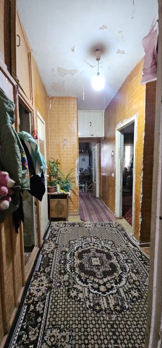 Продается квартира 8 мкр новая планировка 3 этаж