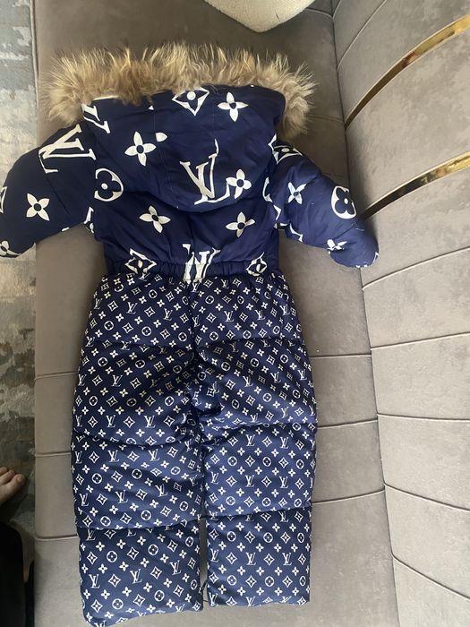 Продам костюм детский