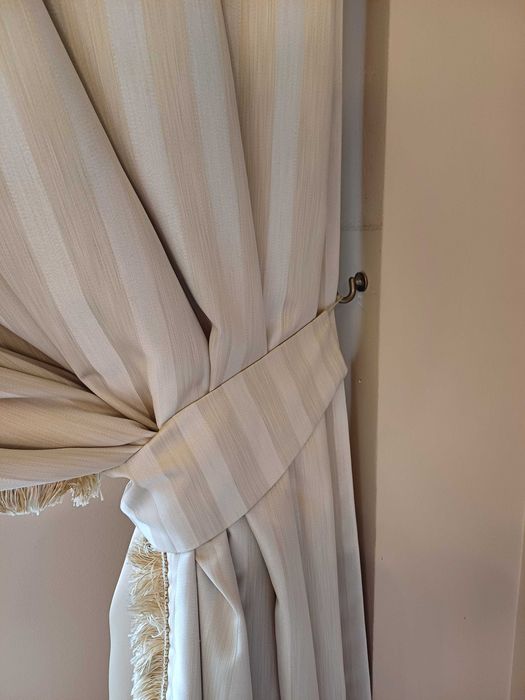 set 2 draperii auriu cu blackout