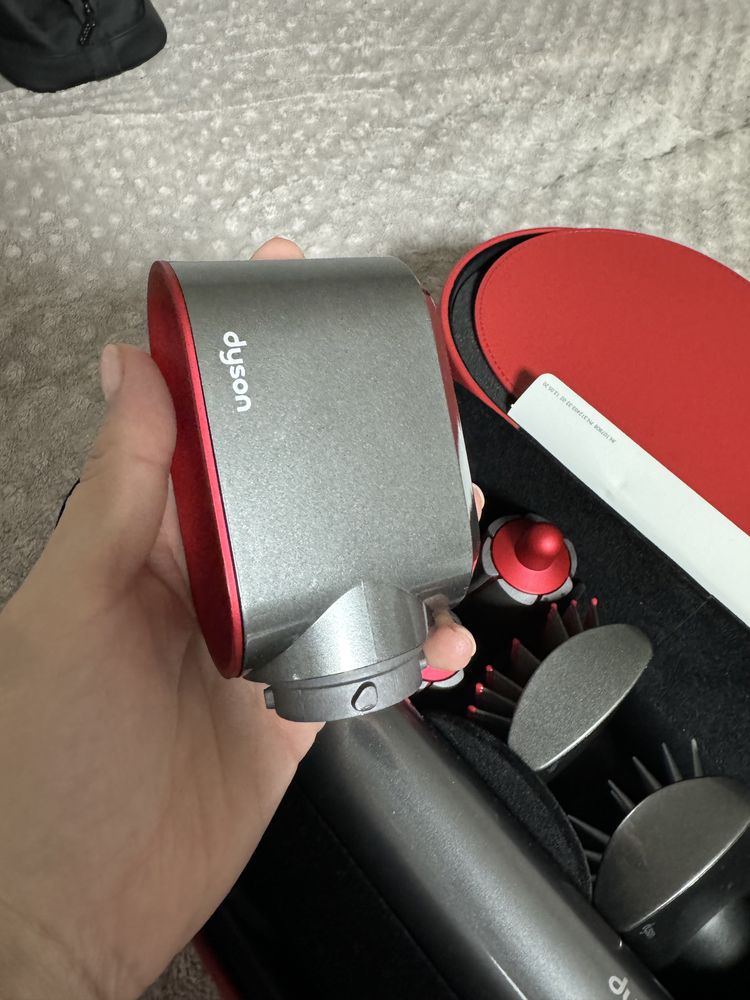 Продам Dyson