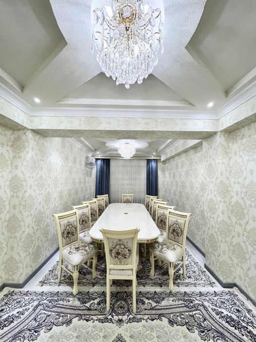 Продается квартира в Яккасарайском районе ориентир А. Каххара