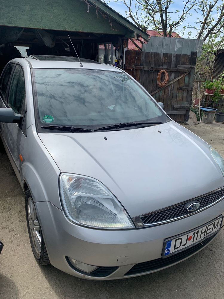 Ford Fieste 1.6 Benzina Trapa AC