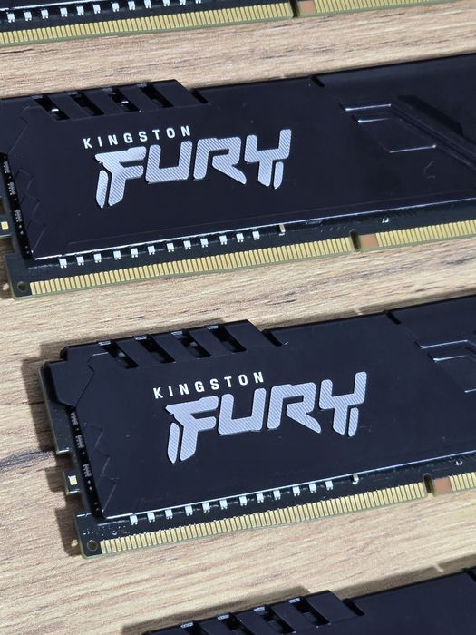 Memorie 32gb Ram ddr4 Kingston Fury 3200Mhz