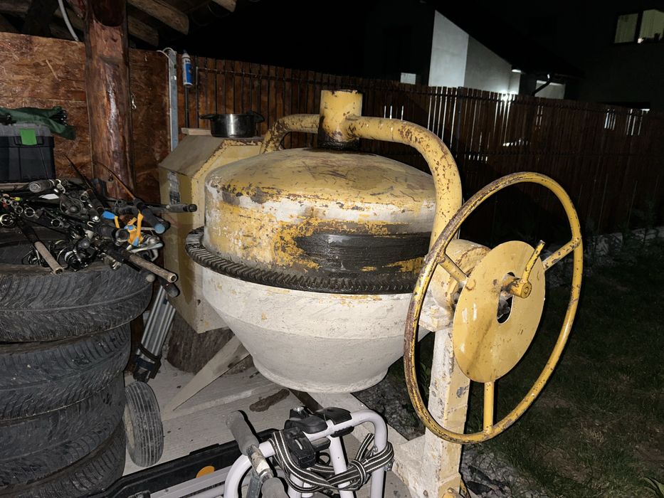 Betoniea benzina 15 cp motor japonez