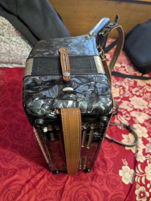 Acordeon nemțesc Continental