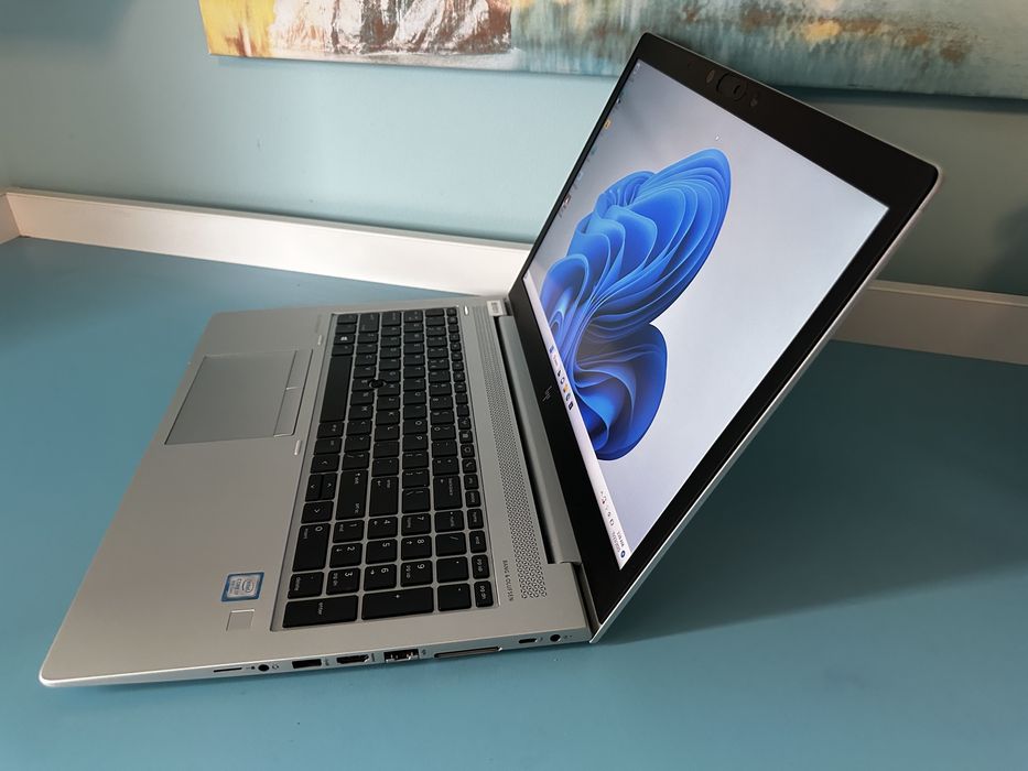 HP EliteBook 15.6” - Intel Core i7 - 8Gb RAM - SSD240Gb -full aluminiu